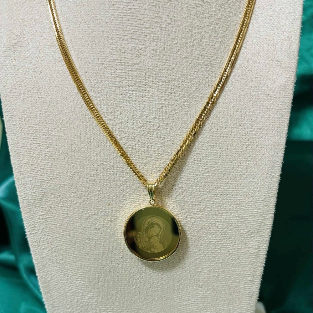 18k Japan Gold with Pendant Necklace